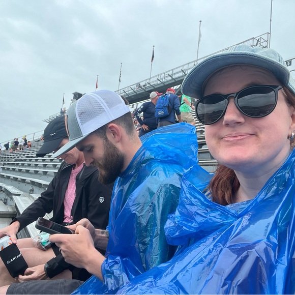 Meet your Posher, Stephanie! - Picture 2 of 2